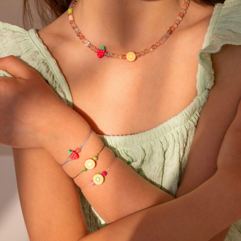 Bransoletka sznurkowa "Owocki"