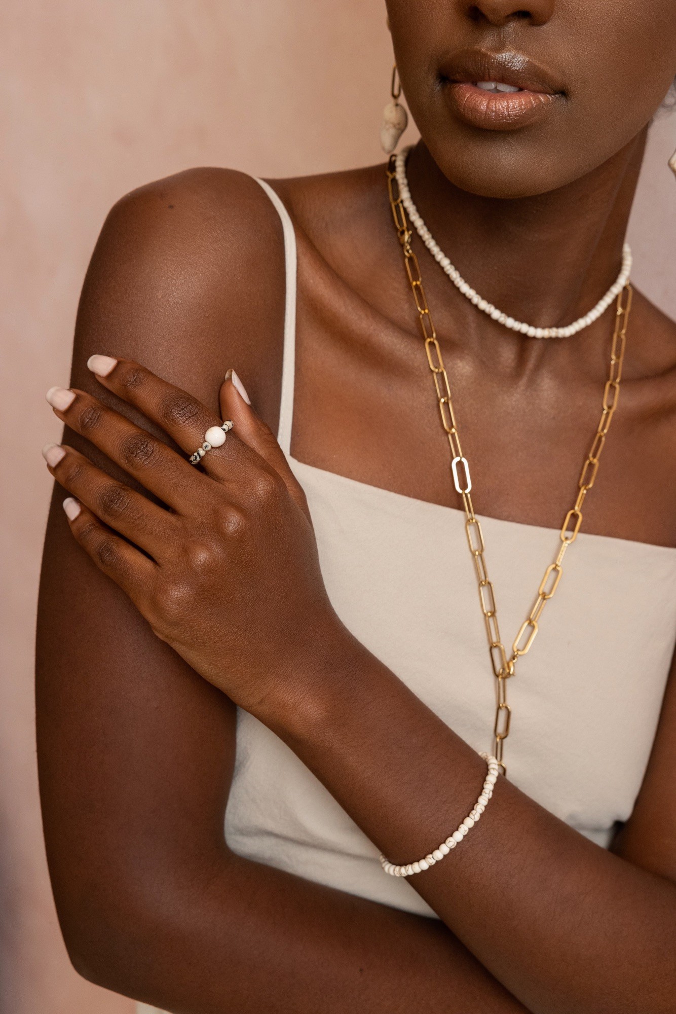 Naszyjnik typu choker „Kalifornia” – Howlit