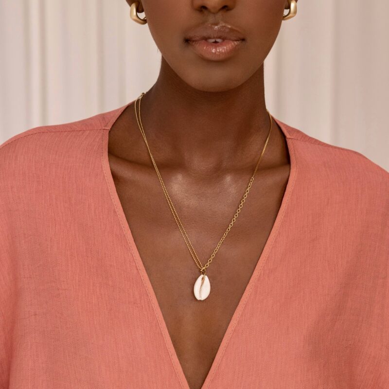 Naszyjnik z muszlą "Madagaskar" - stal szlachetna pozłacana