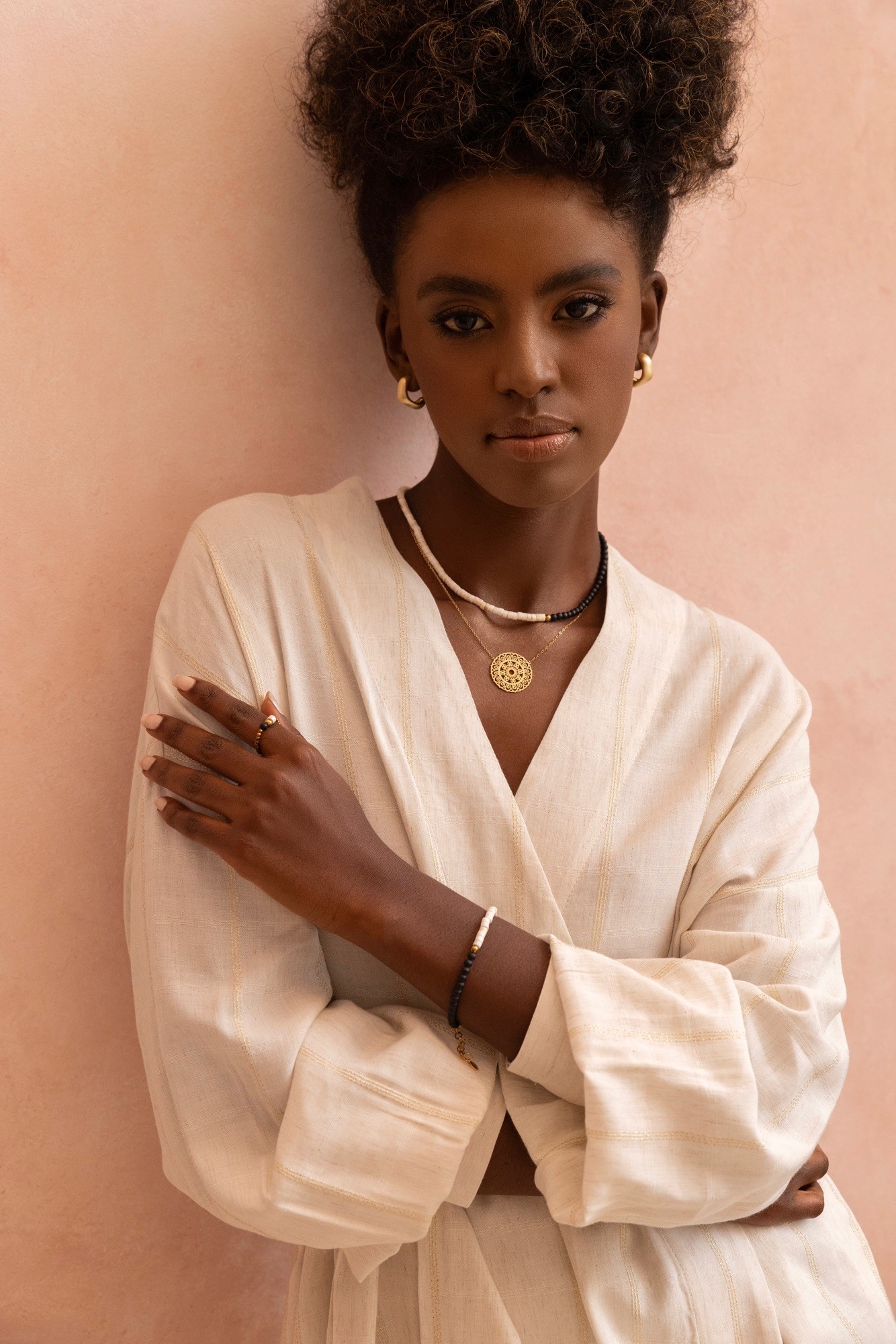 Bransoletka „Nomade” – Howlit krążki, Onyks, Hematyt