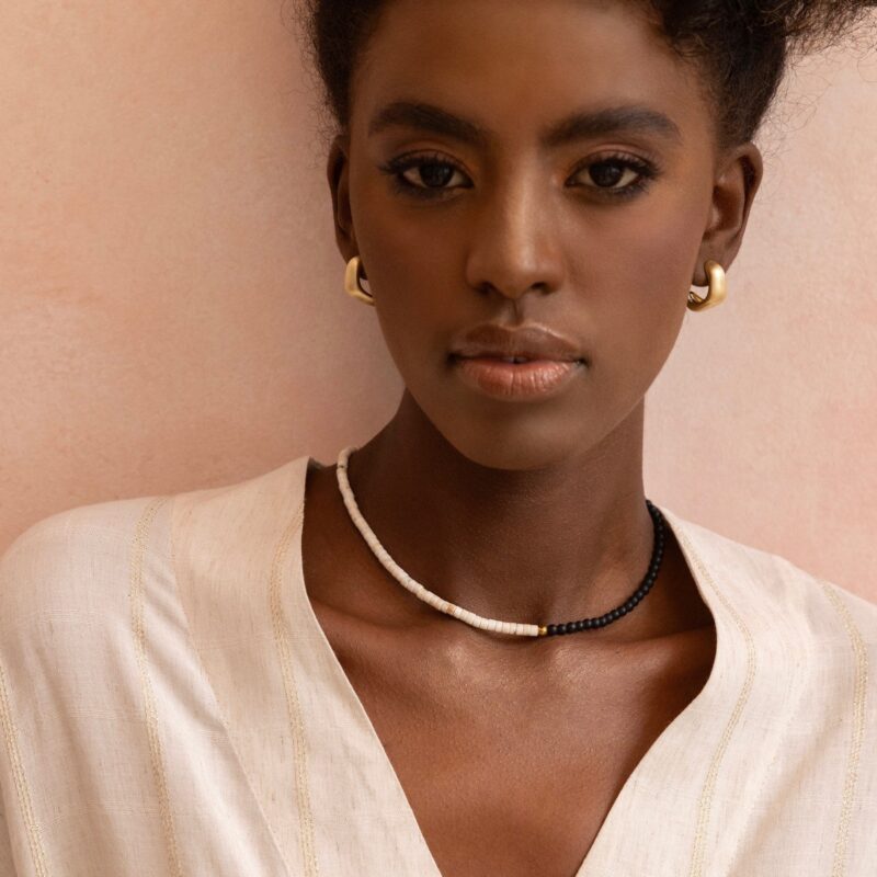 Naszyjnik "Nomade" - Howlit krążki, Onyks, Hematyt