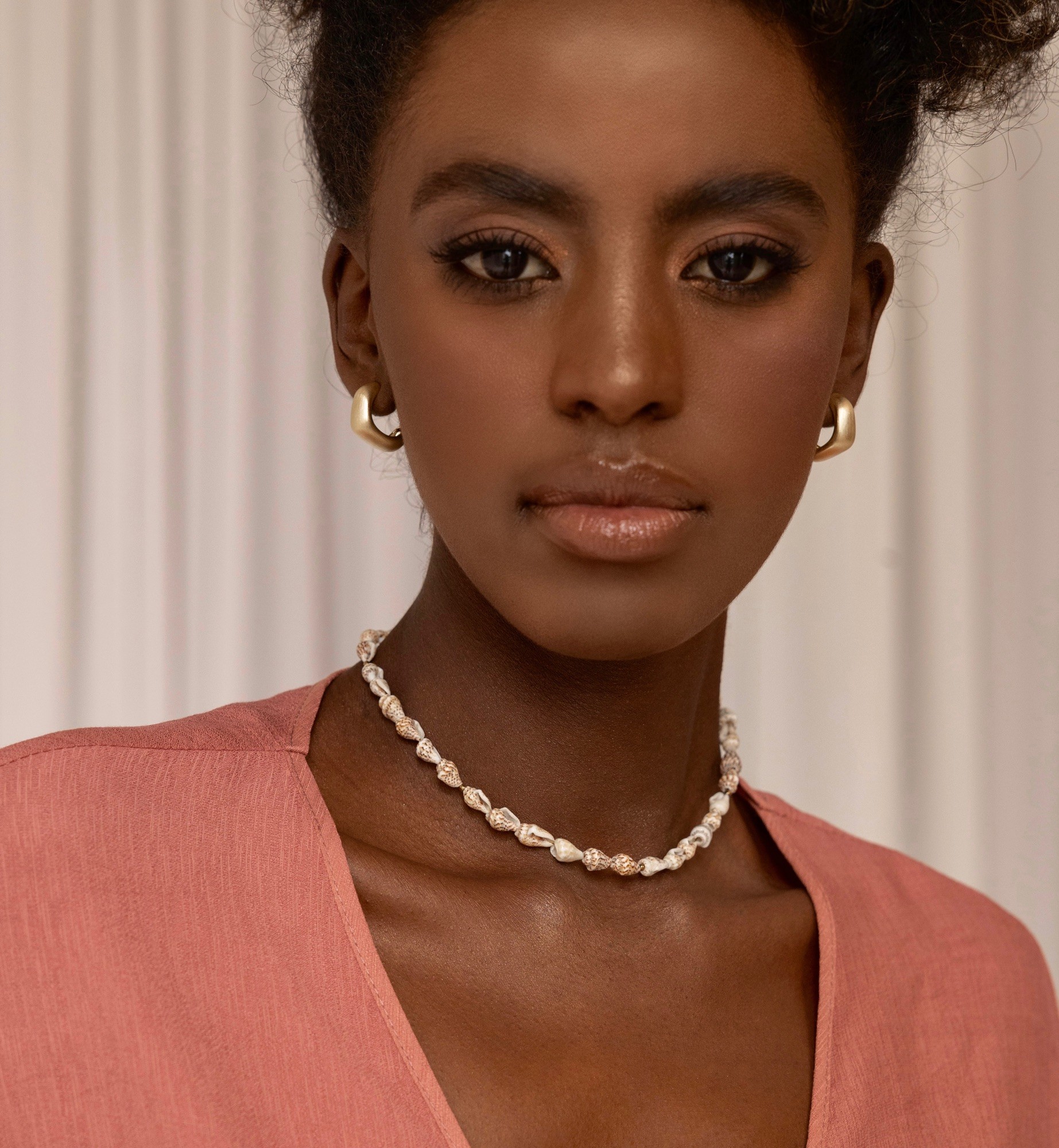 Naszyjnik typu choker „Madagaskar” – muszelki