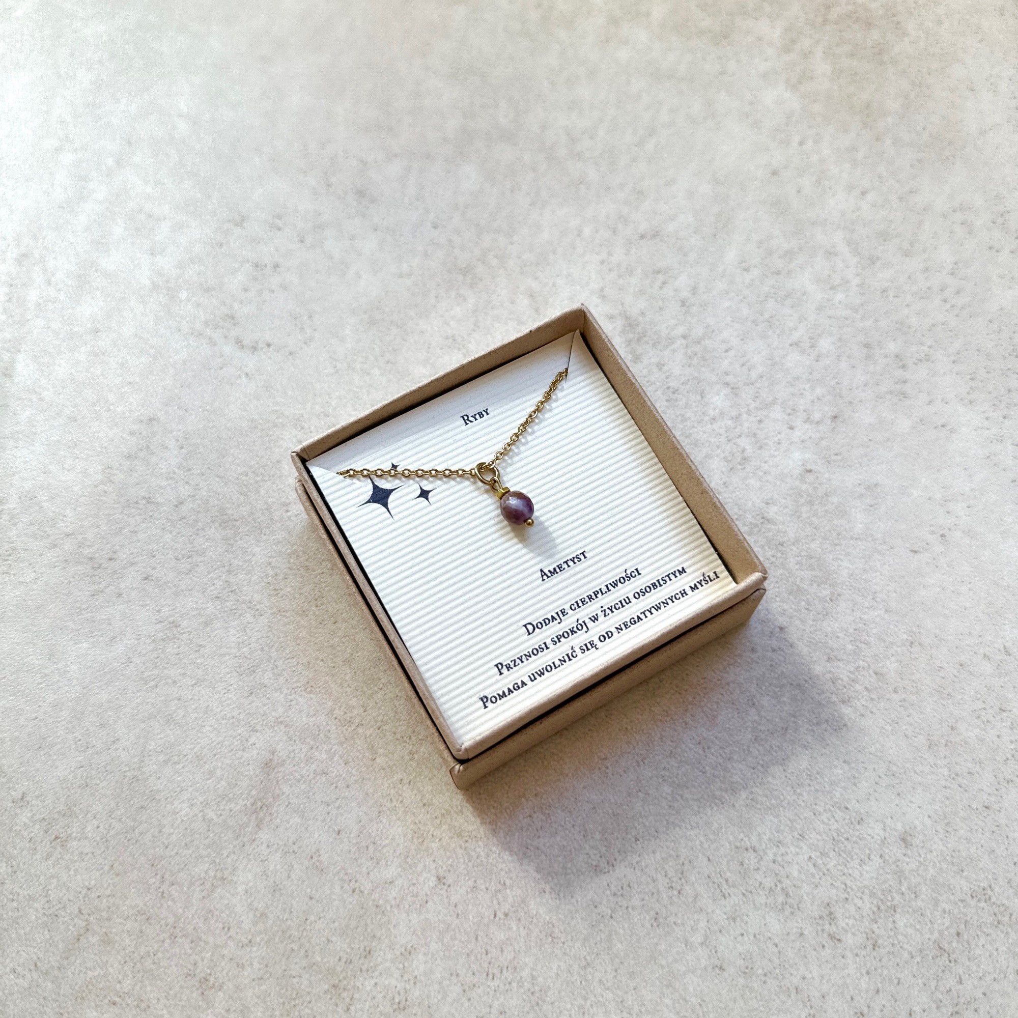 Naszyjnik zodiakalny – Ryby – Ametyst – stal szlachetna pozłacana