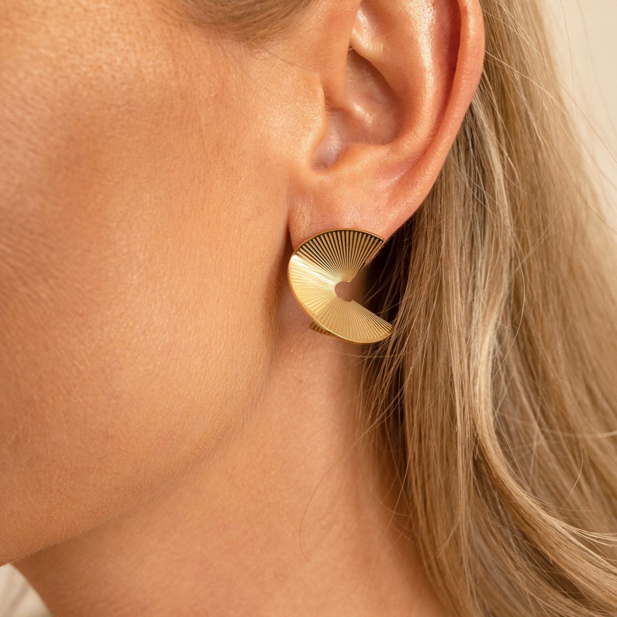 Kolczyki Miss Plot Twist – stal szlachetna