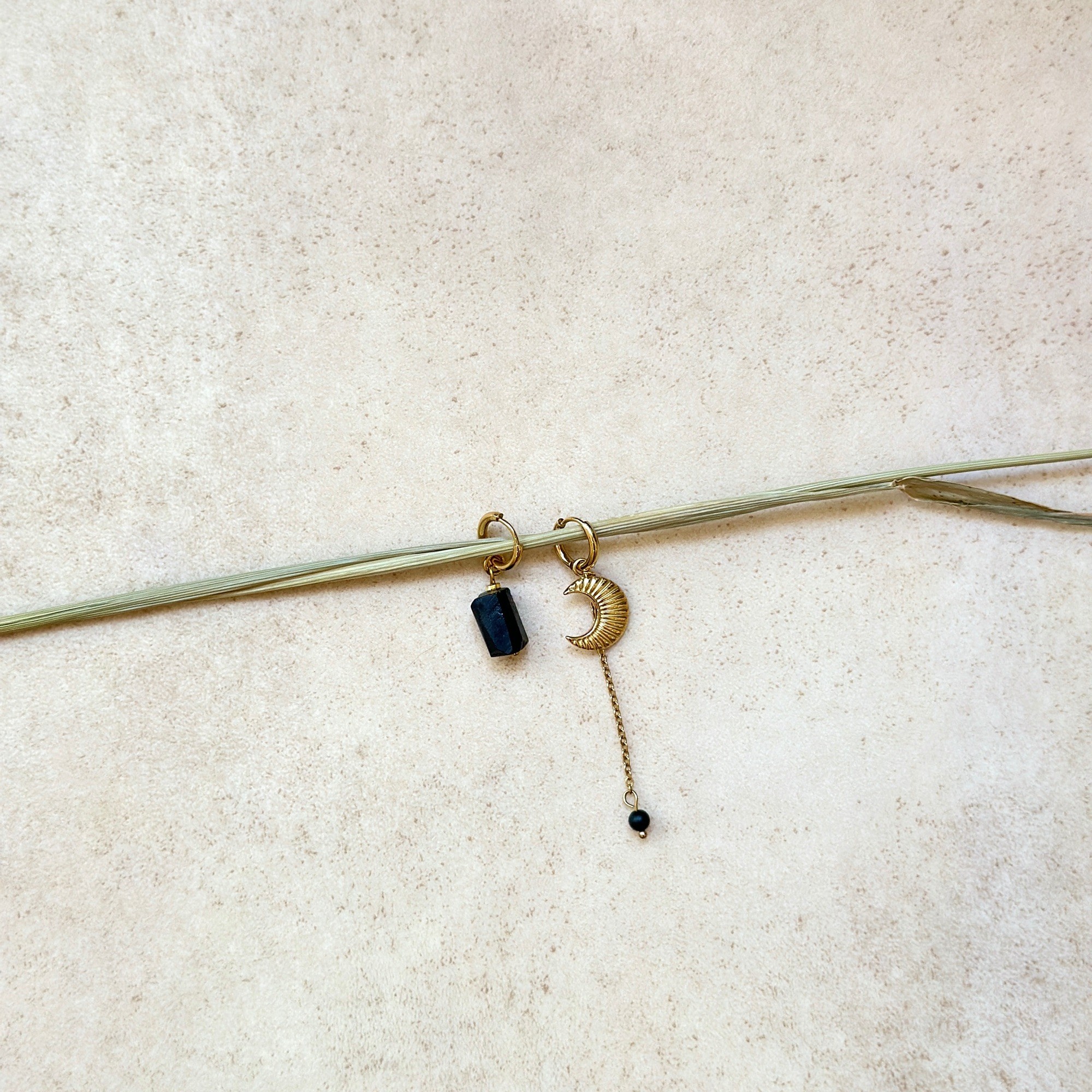 Kolczyki Black Moon – Turmalin czarny, Onyks – stal szlachetna