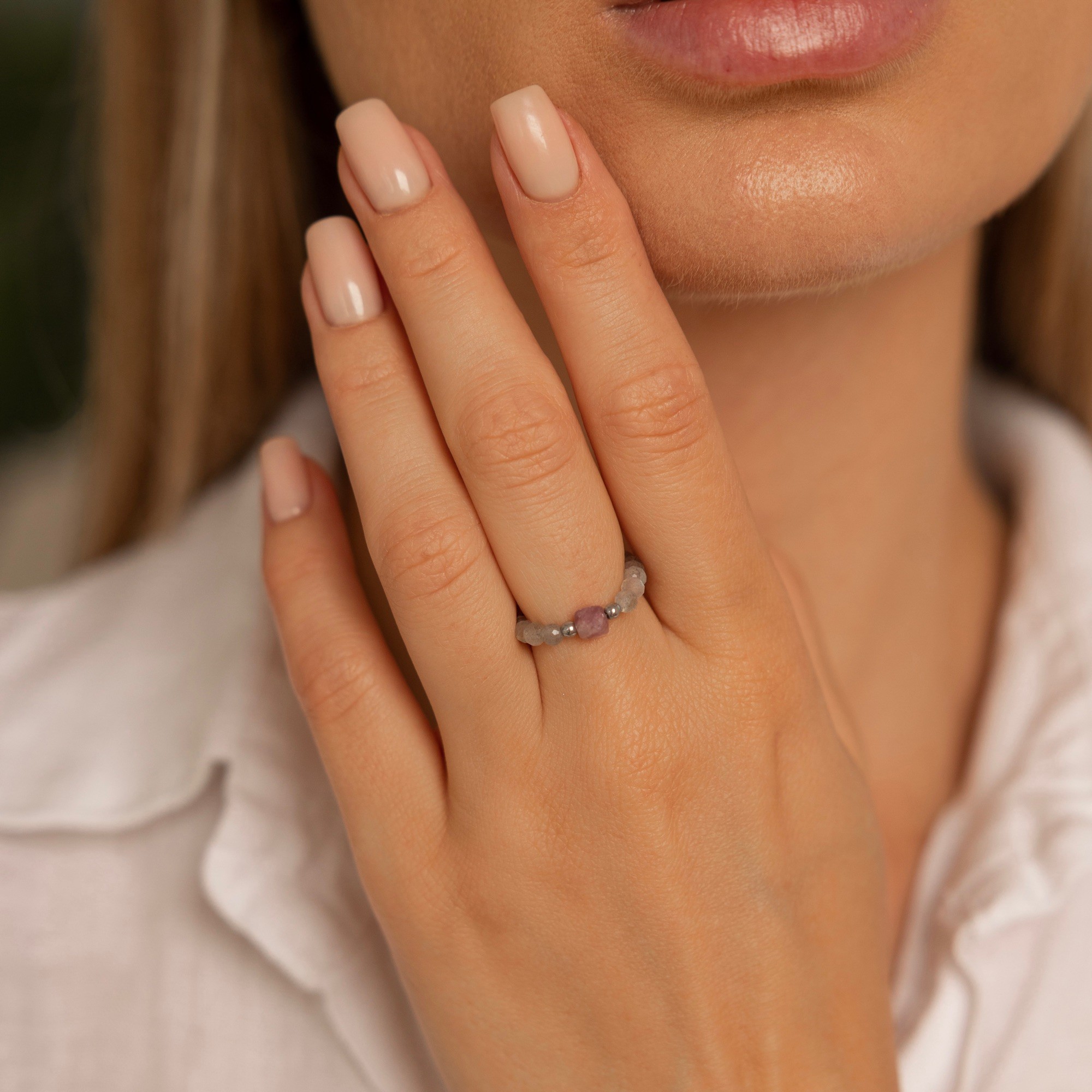 Pierścionek elastyczny „Larvikit silver” – Larvikit, Kamień księżycowy, Hematyt