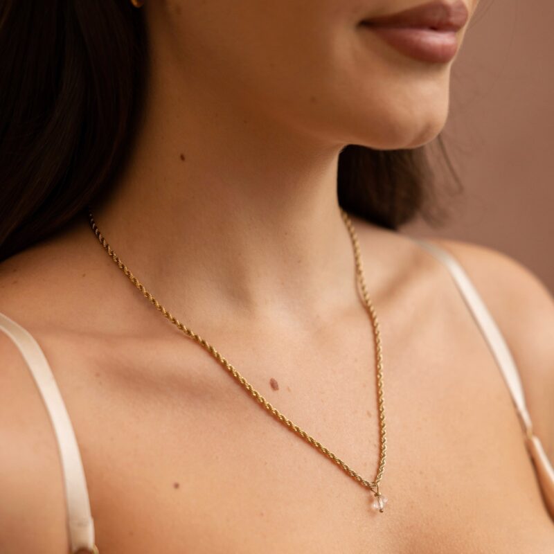 Naszyjnik "Festive Quarzt" - Naszyjnik z kryształem górskim - stal szlachetna pozłacana