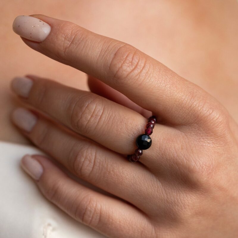 Pierścionek elastyczny "Sukces" - Granat, Turmalin