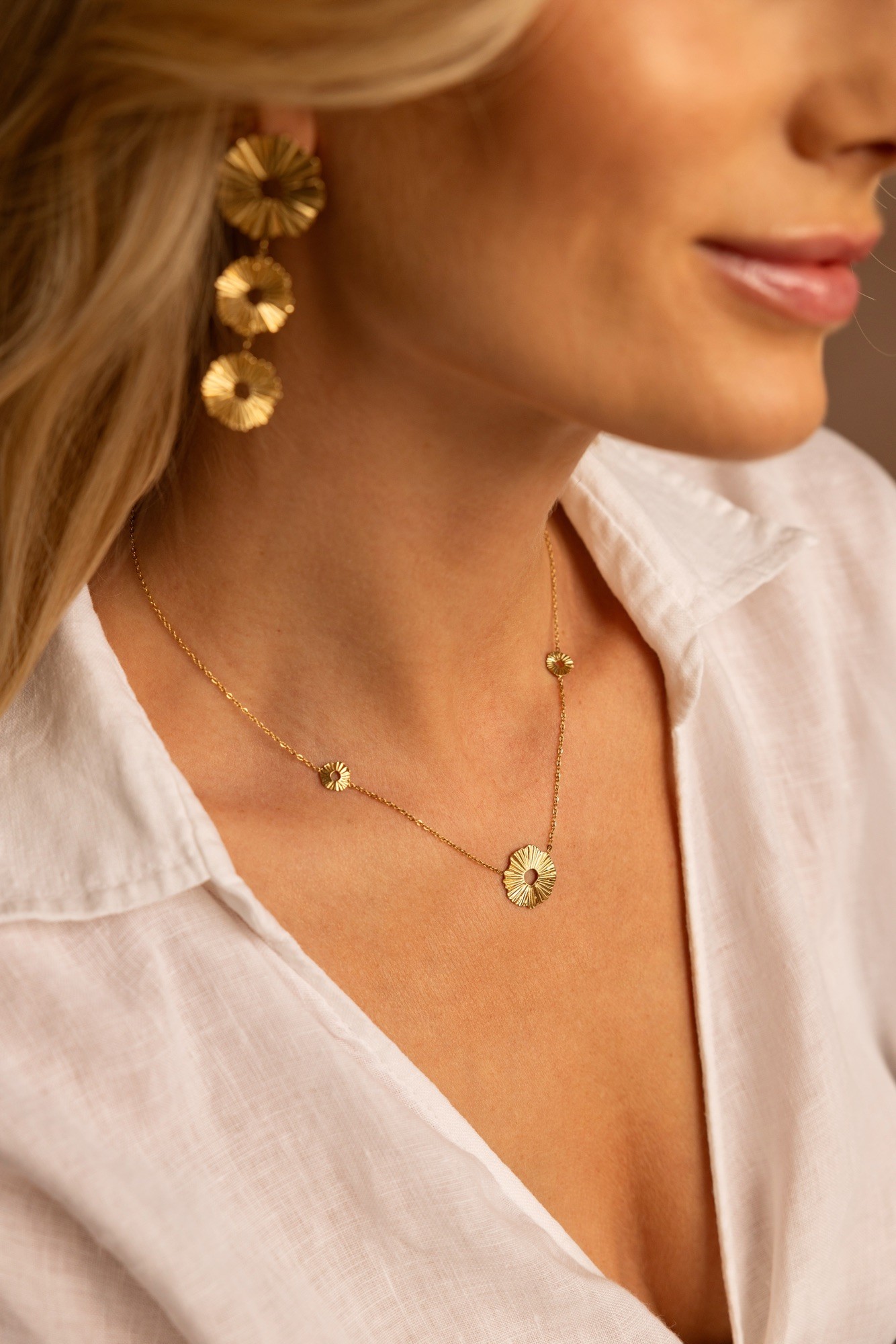 Wiszące kolczyki La Bella – stal szlachetna pozłacana