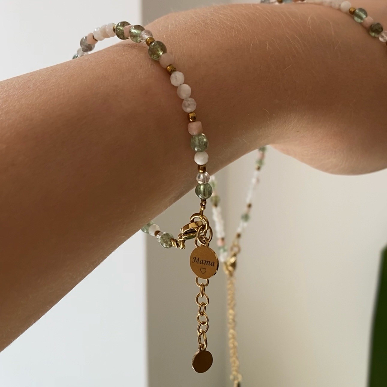 Bransoletka Mama – Bransoletka z kamieni naturalnych – bransoletka z grawerem Mama