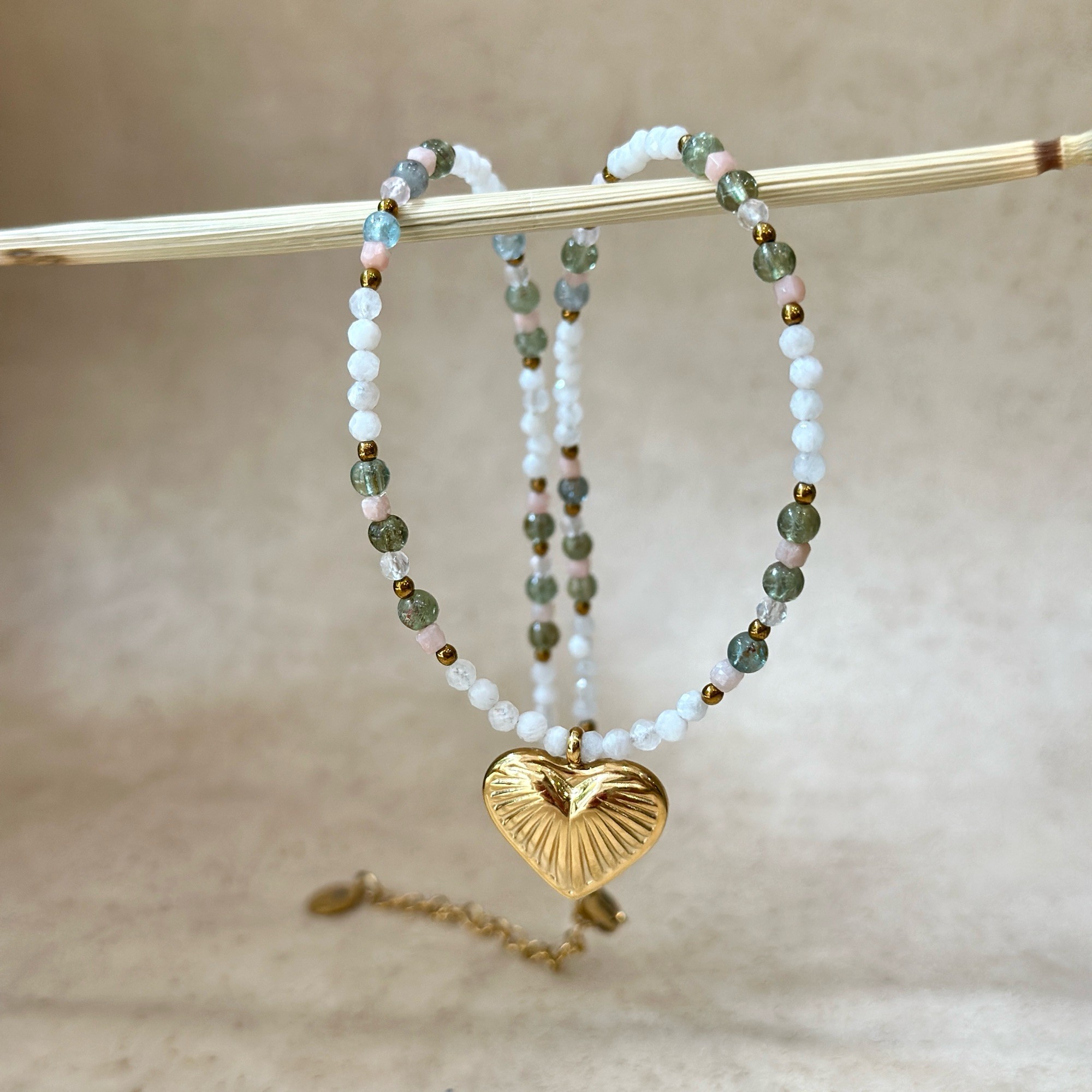 Naszyjnik Mama – naszyjnik z kamieni naturalnych z przywieszką sercem