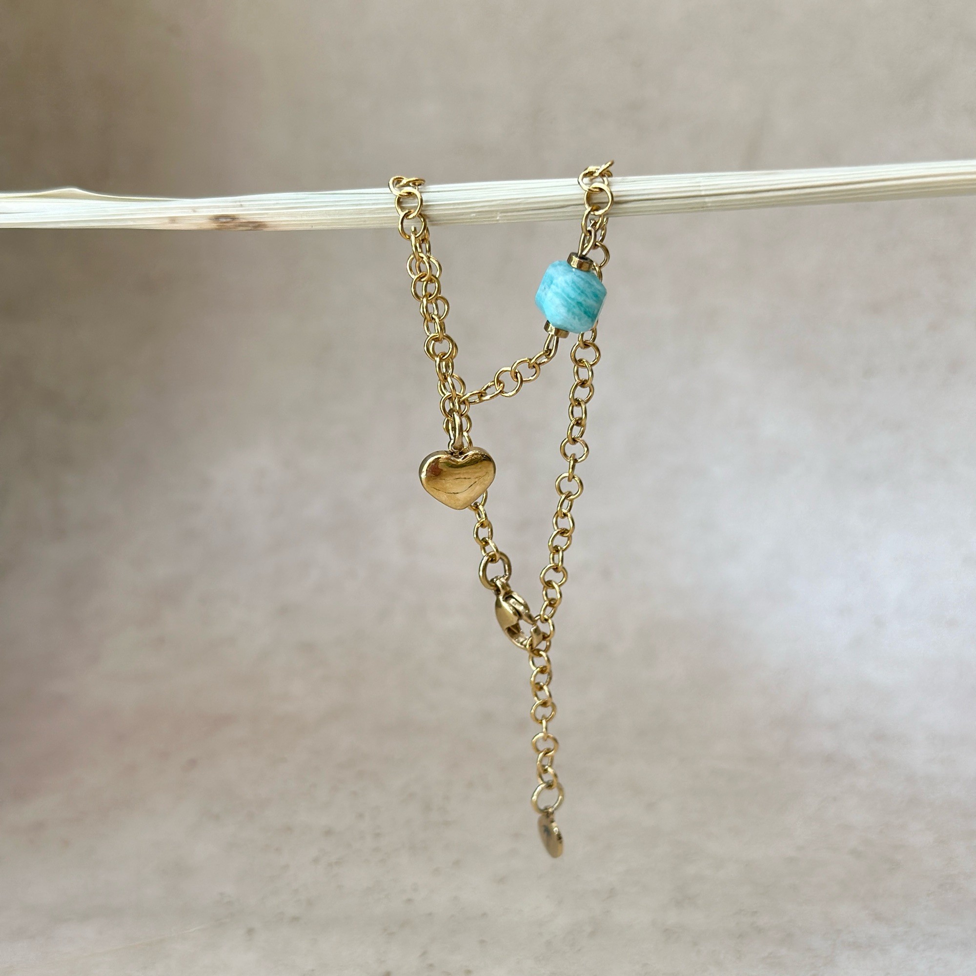 Bransoletka z Amazonitem i serduszkiem „Mama” – stal szlachetna