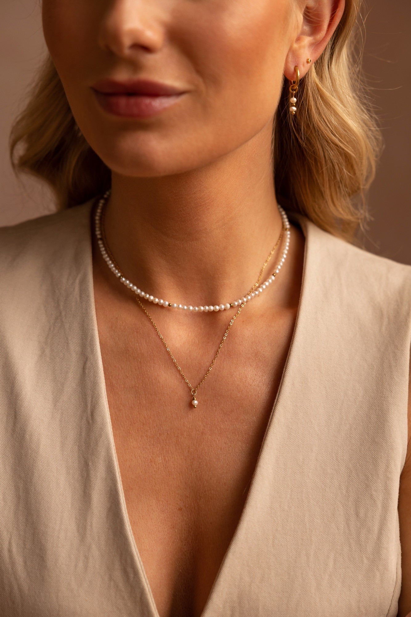 Łańuszek z wiszącą perełką „Minimal Pearl ” – perła słodkowodna