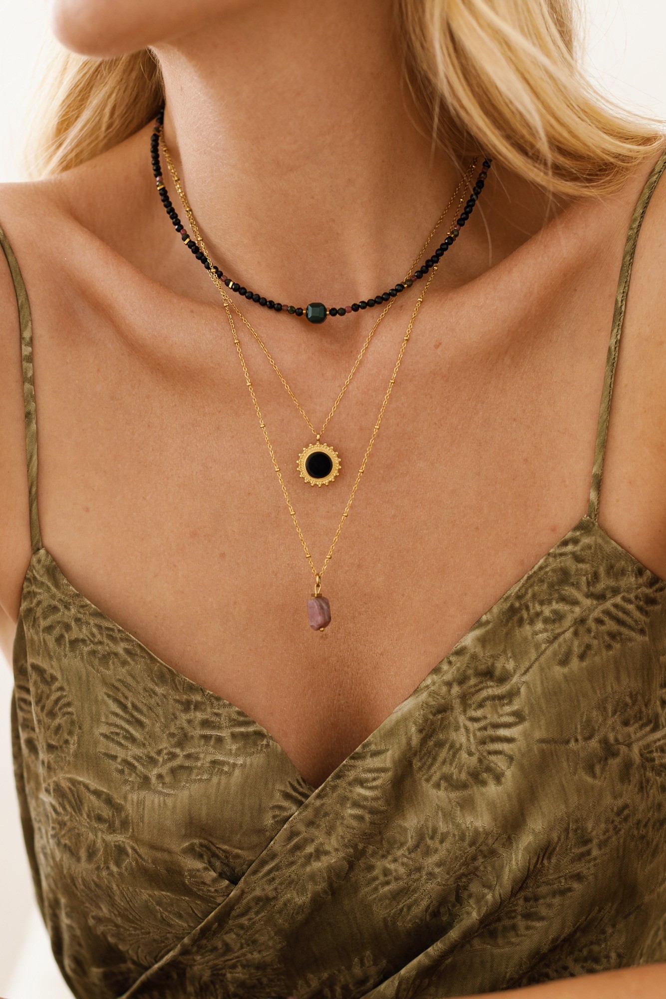 Naszyjnik typu choker Green balance – Turmalin, Agat, Rubin