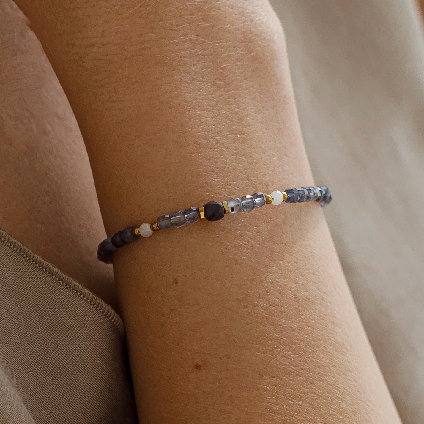 Bransoletka Infinity eye – Szafir, Iolit, Hematyt