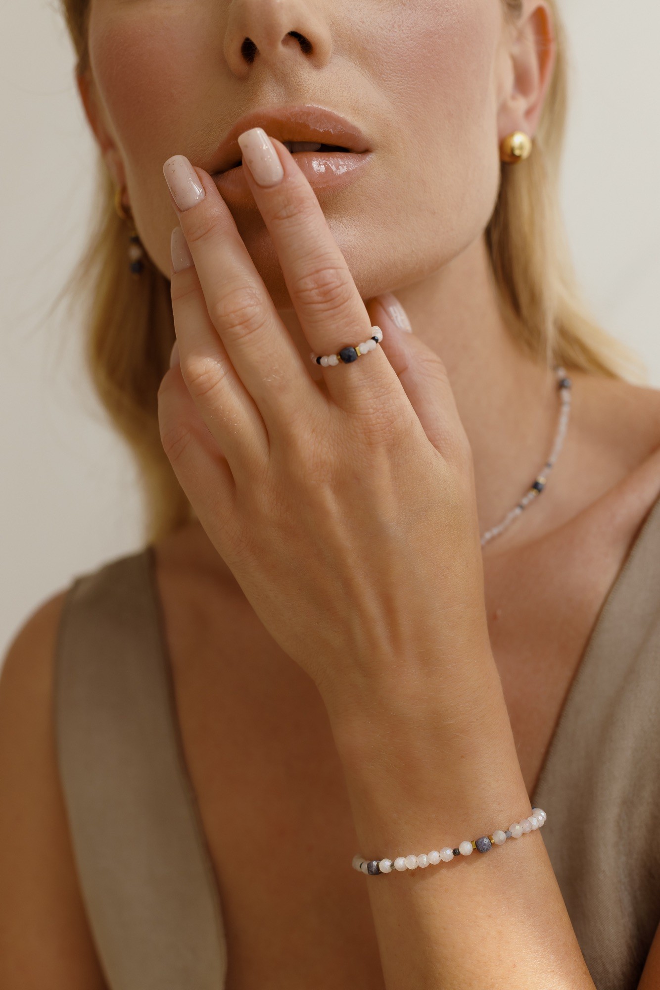 Pierścionek elastyczny Infinity love – Szafir, Kwarc różowy, Hematyt