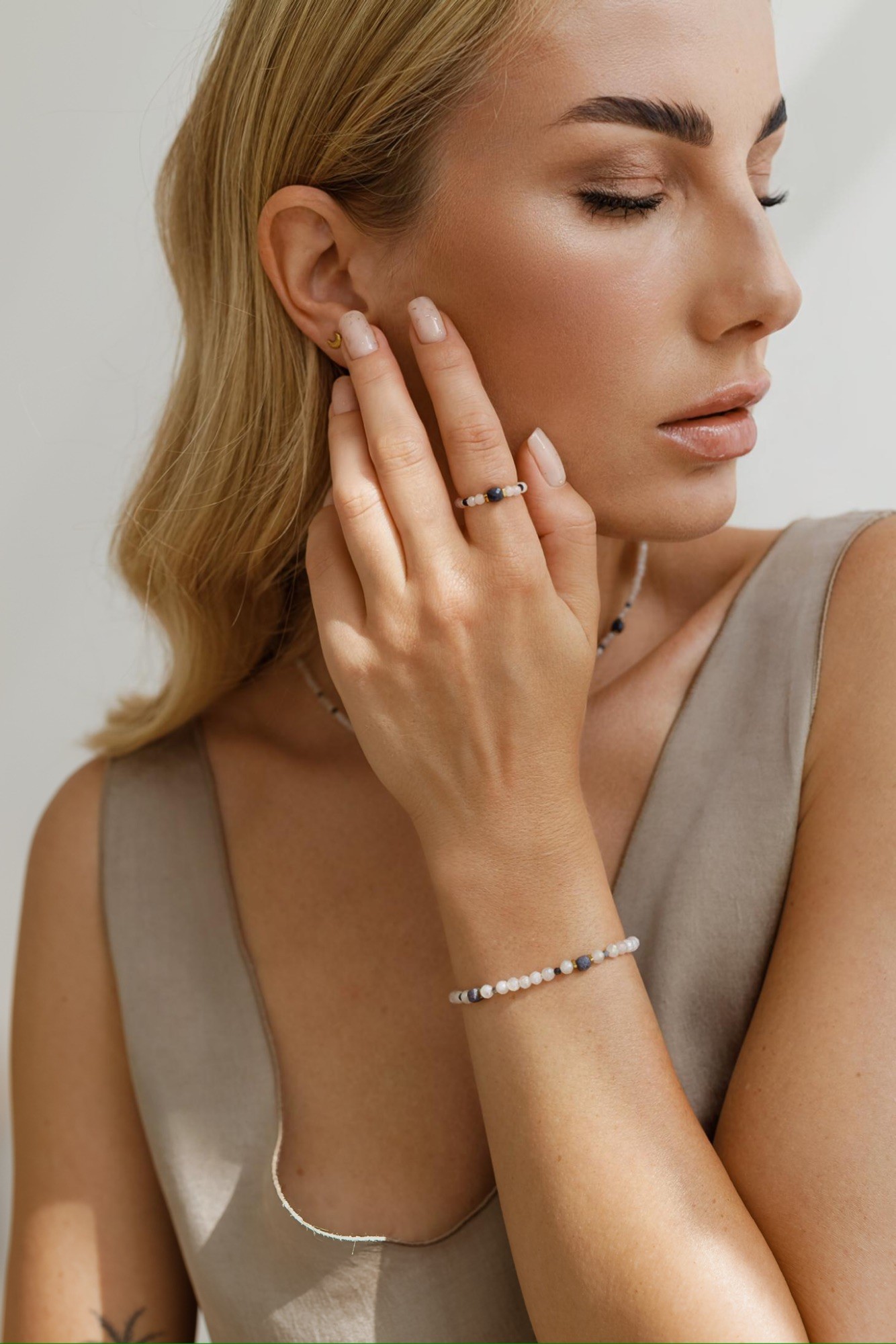 Pierścionek elastyczny Infinity love – Szafir, Kwarc różowy, Hematyt