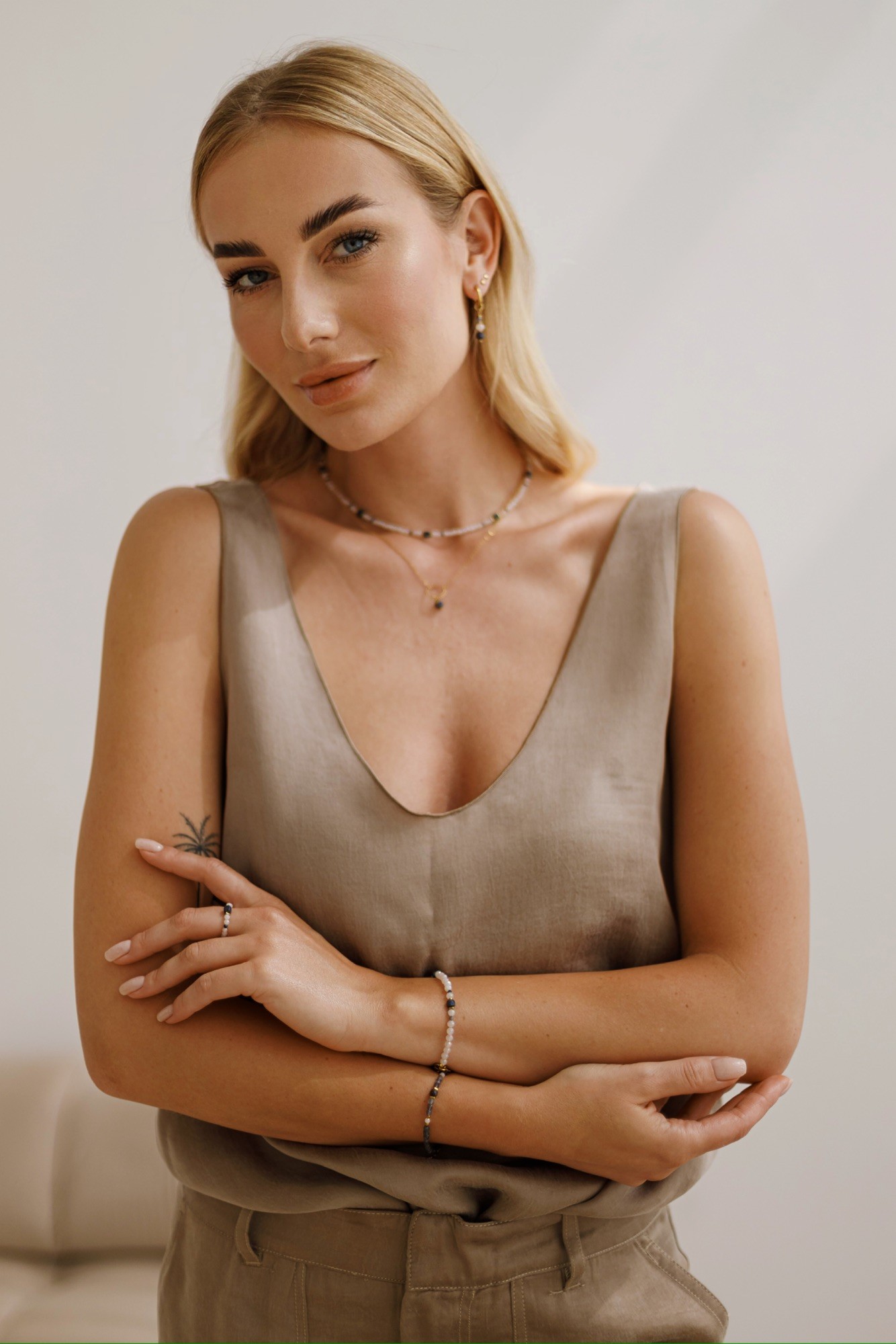 Naszyjnik typu choker Infinity love – Szafir, Kwarc różowy, Hematyt