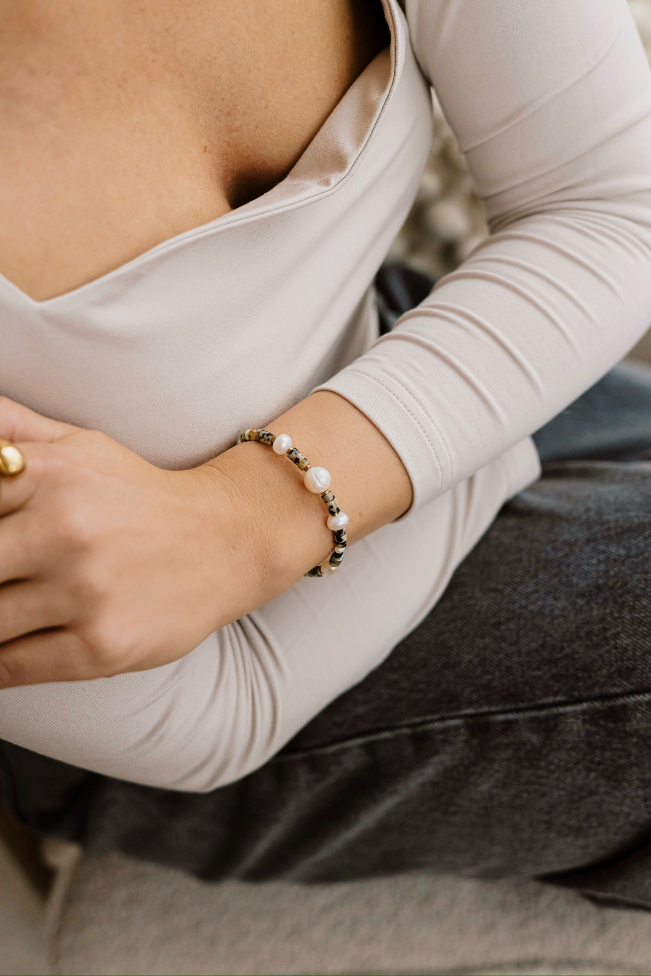 Bransoletka Pearl cozy – Perła słodkowodna, Jaspis dalmatyński, Turmalin czarny, Hematyt