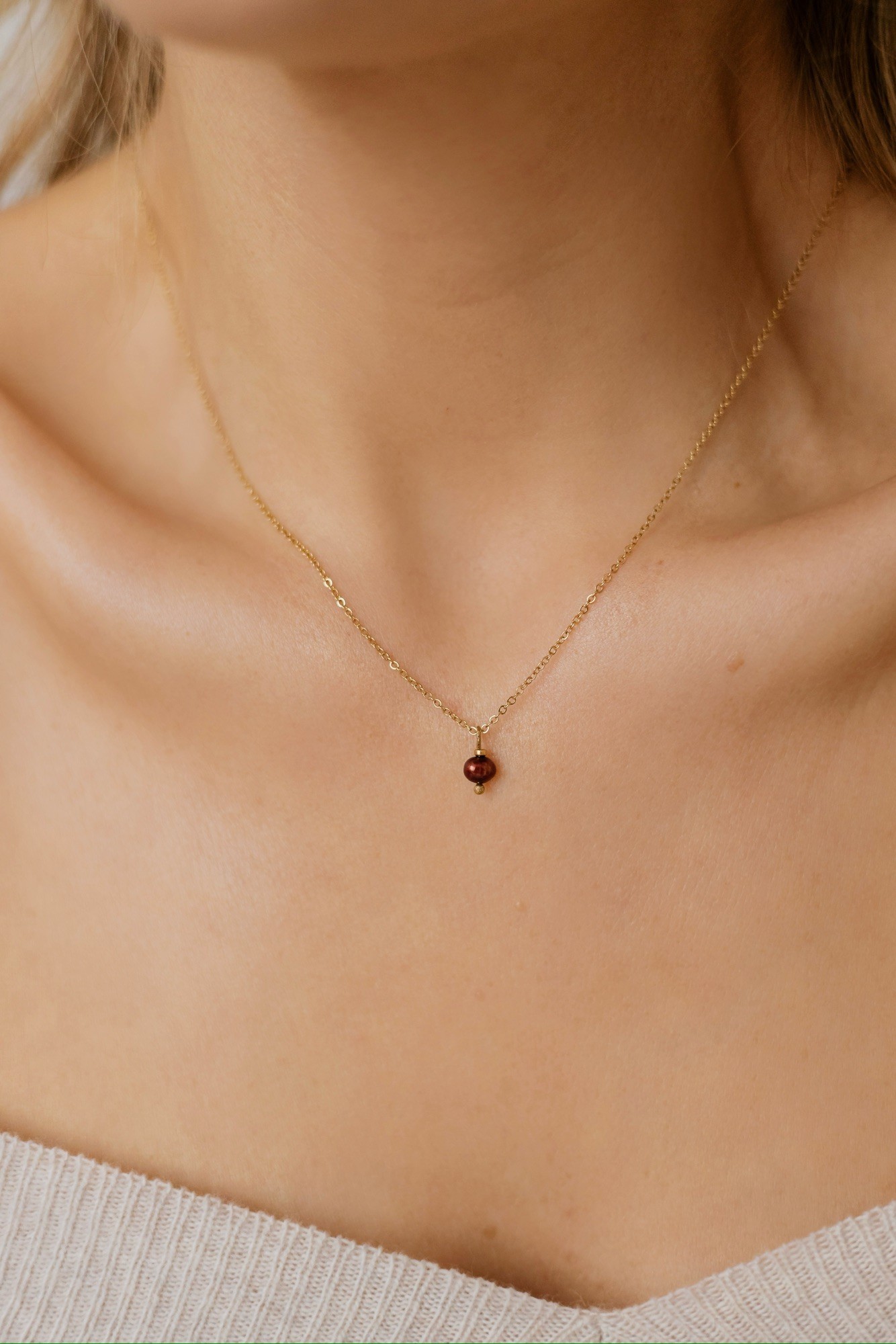 Łańcuszek z perełką Golden hour – PREMIUM perła słodkowodna