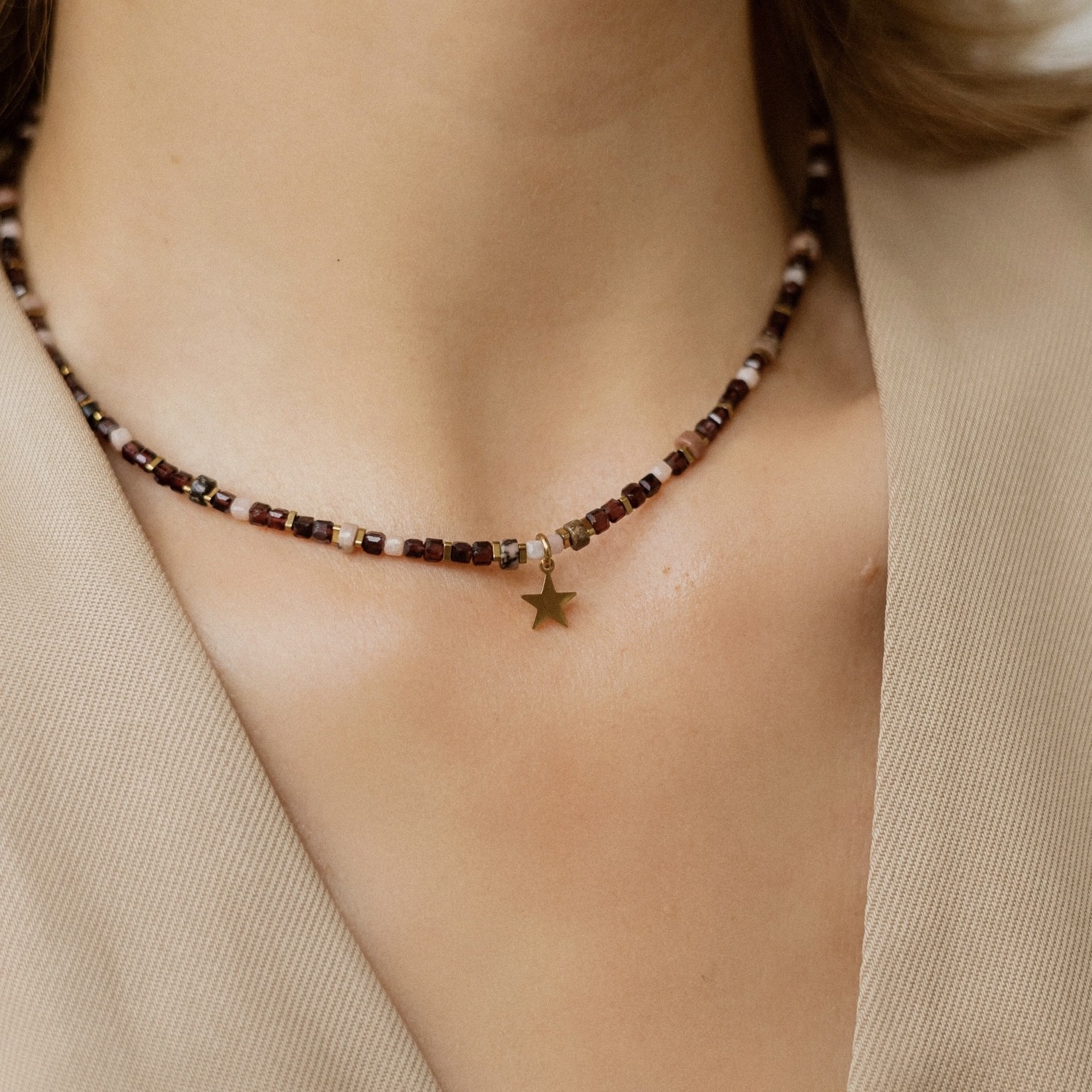 Naszyjnik typu choker Your gift – Granat, Rodonit, Opal peruwiański, Hematyt