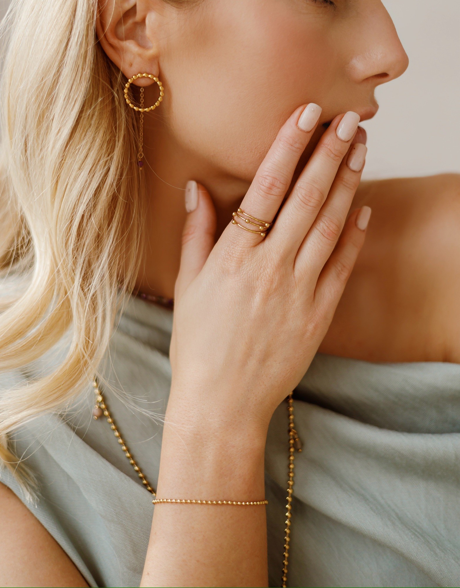 Kolczyki Vitality – Fosfosyderyt, pozłacana stal szlachetna