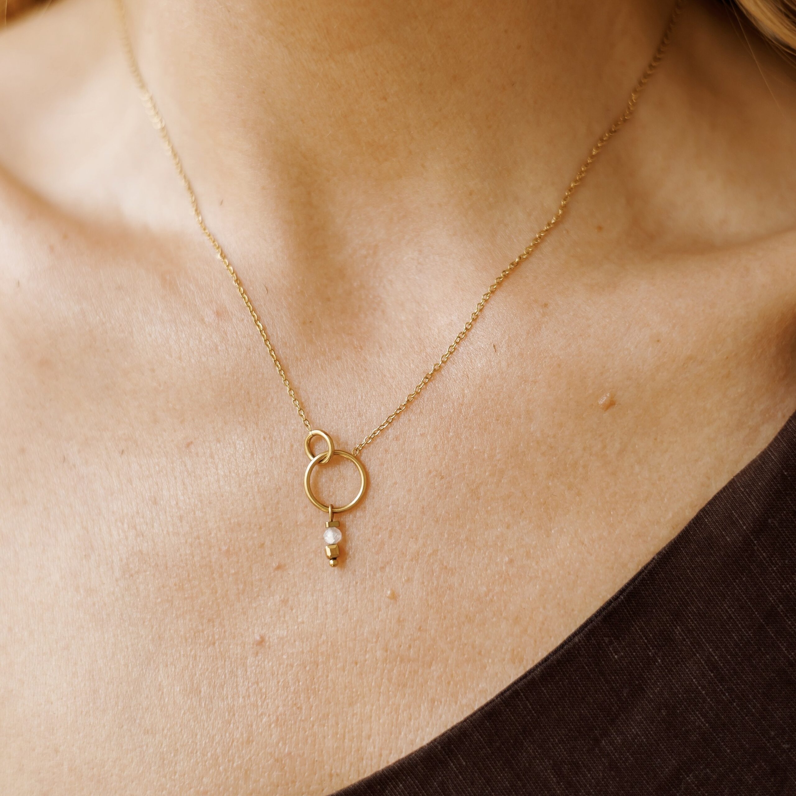 Łańcuszek z kołami Shell story – Kamień księżycowy, Hematyt