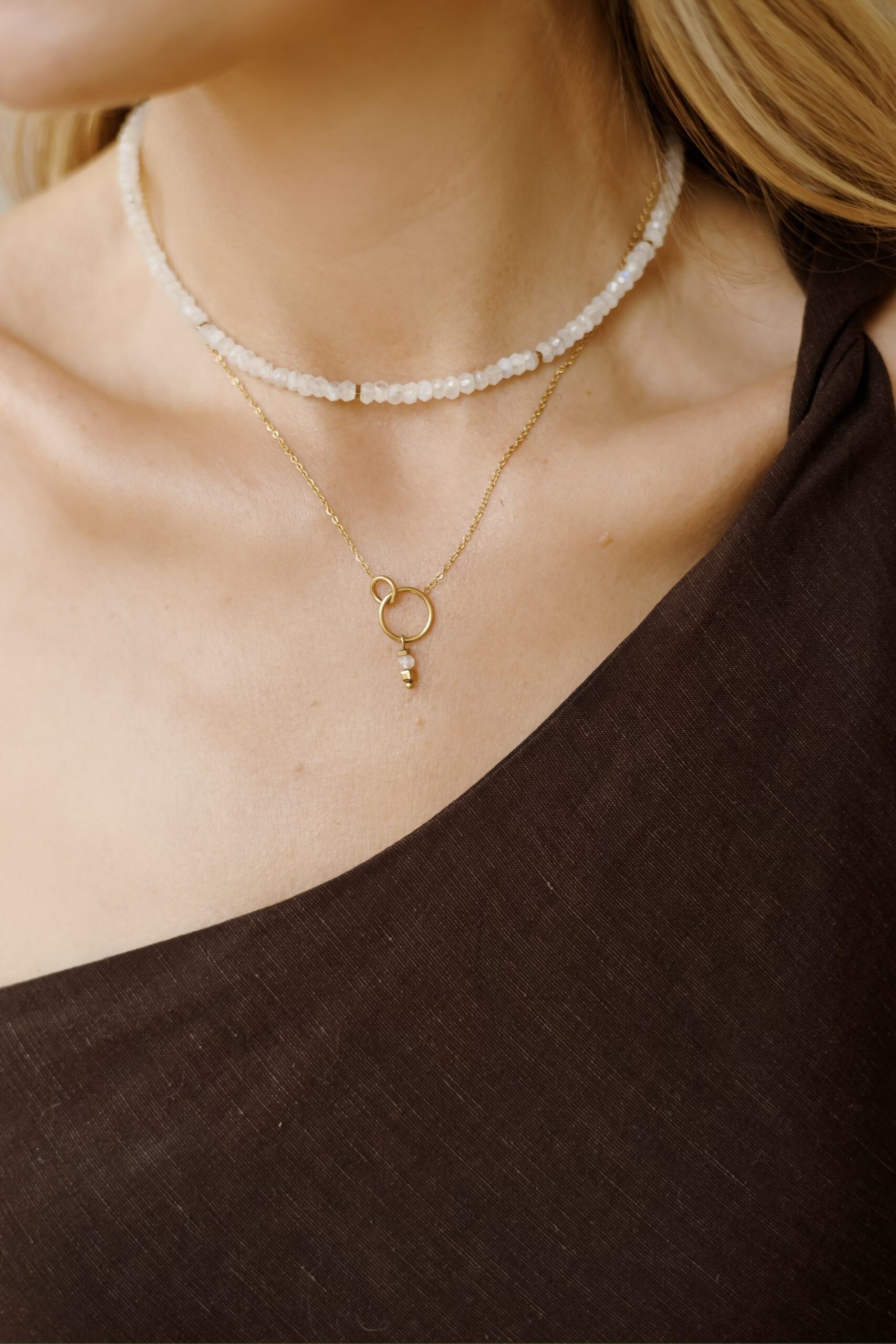 Łańcuszek z kołami Shell story – Kamień księżycowy, Hematyt