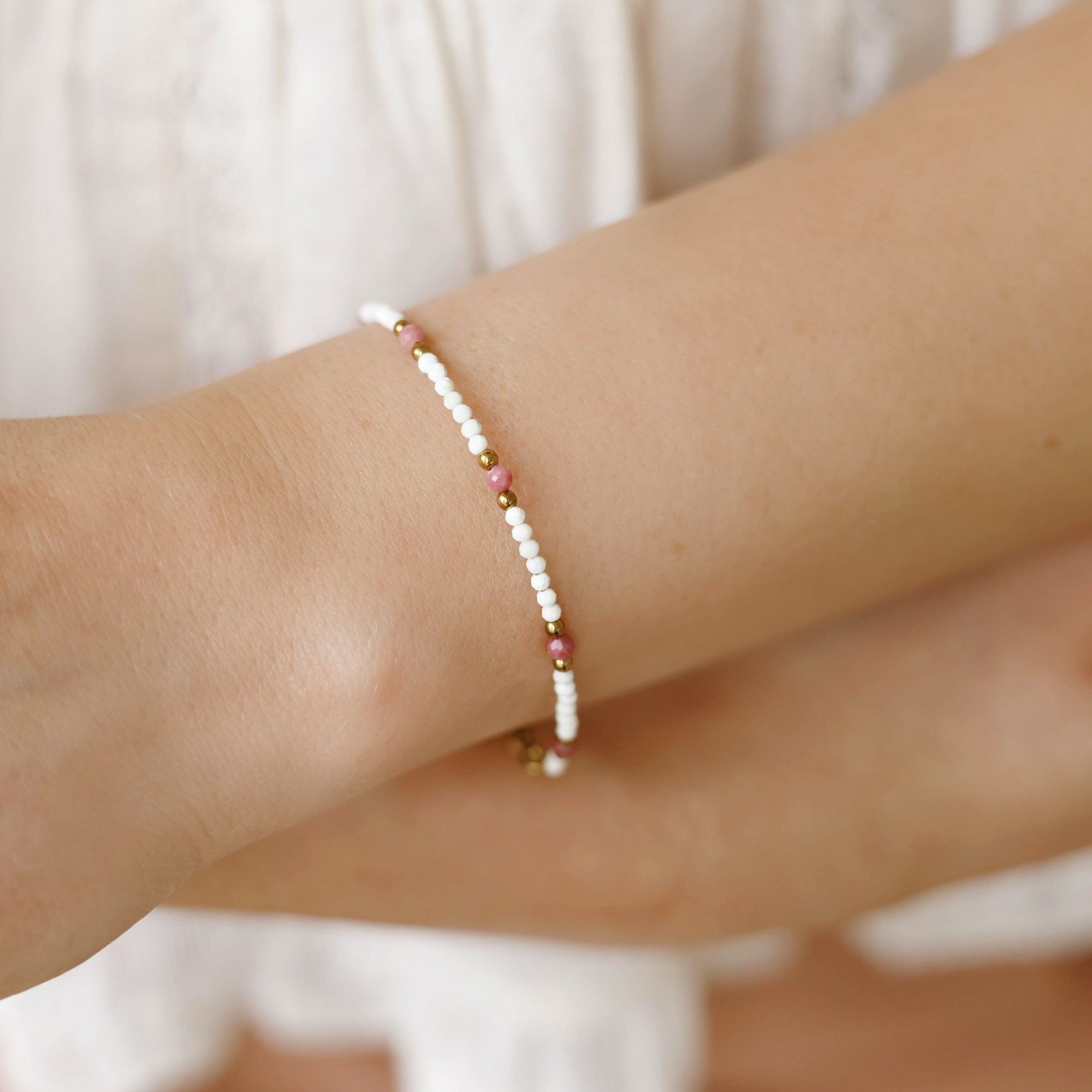 Bransoletka Inner peace – Howlit, Rodonit