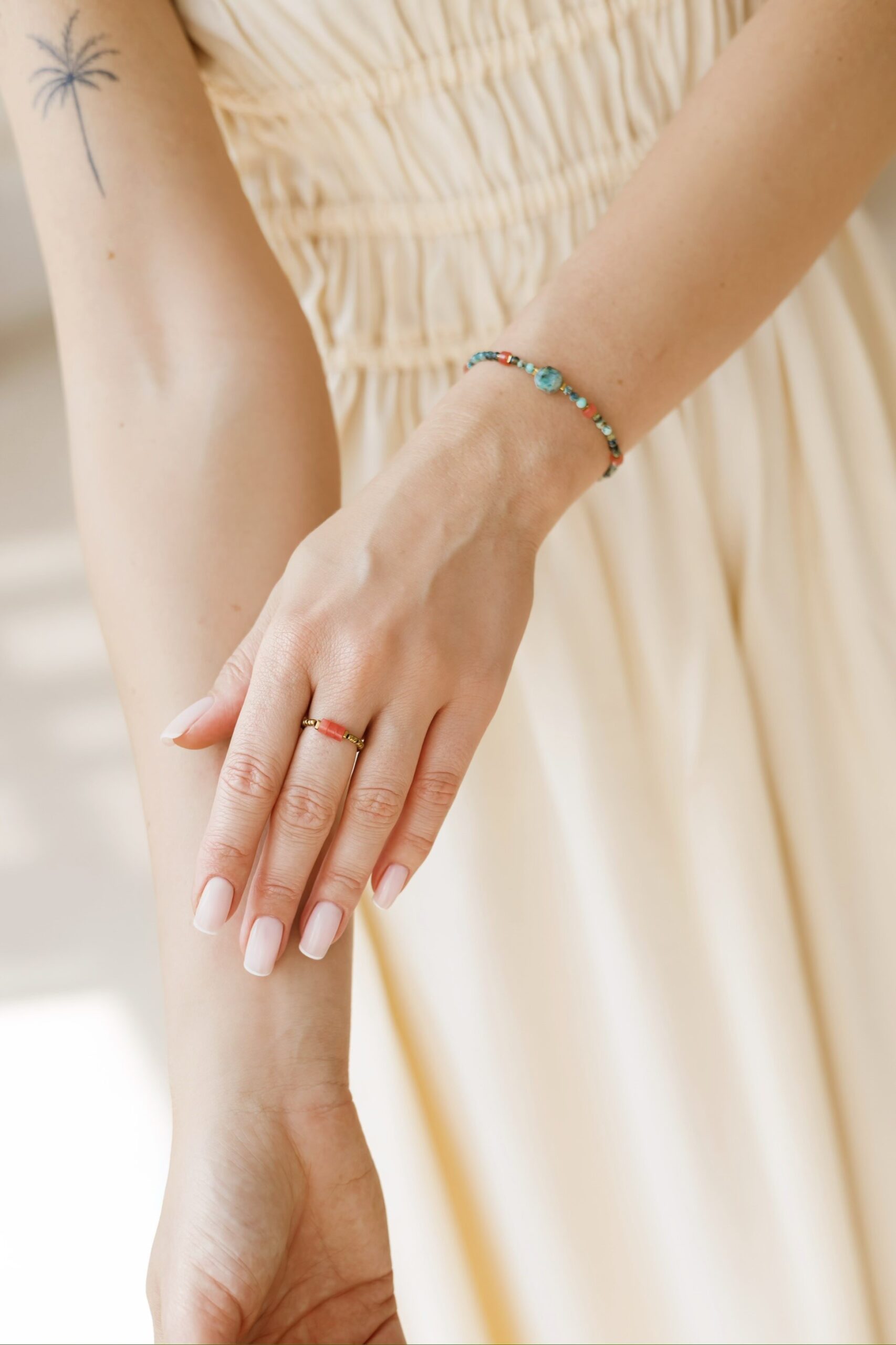 Pierścionek elastyczny Coral – Hematyt, Jadeit