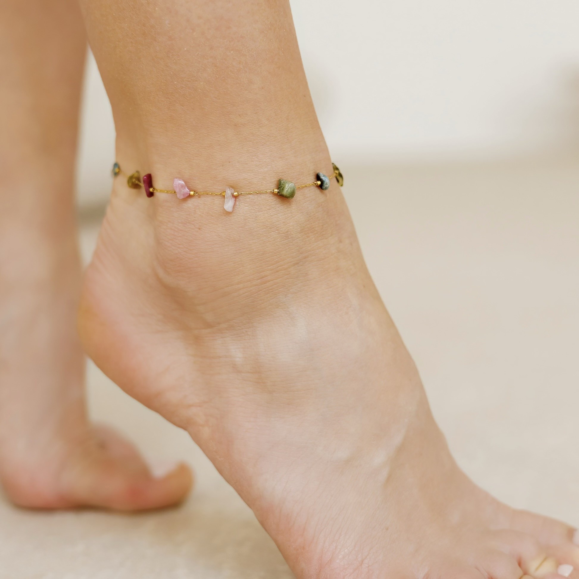 Bransoletka na nogę Aura drop – Turmalin kolorowy