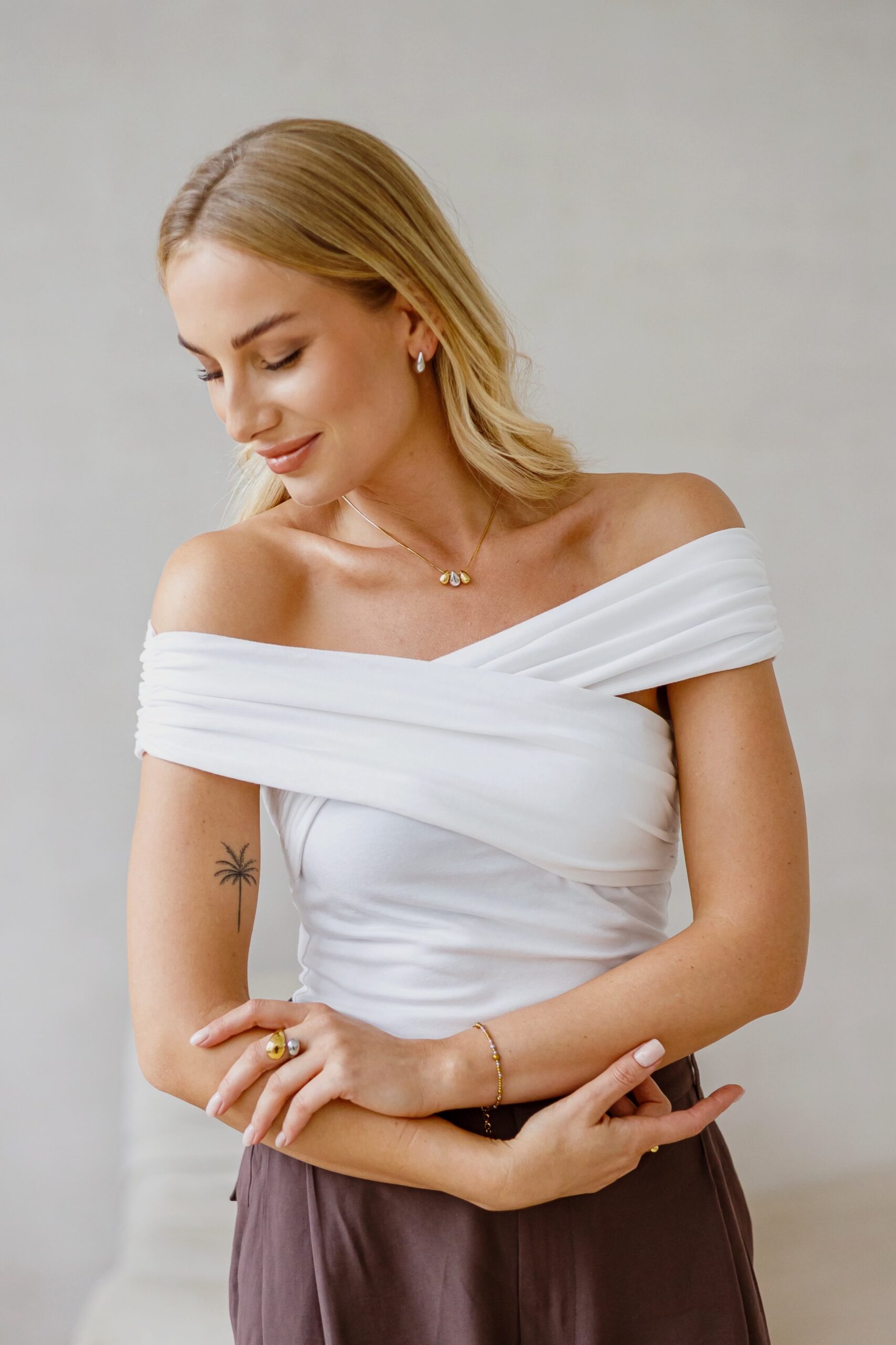 Naszyjnik ze stali szlachetnej Duality – srebrne i złote łezki