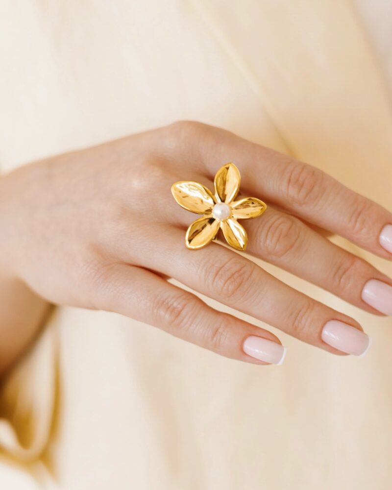 Pierścionek Flower pearl - stal szlachetna