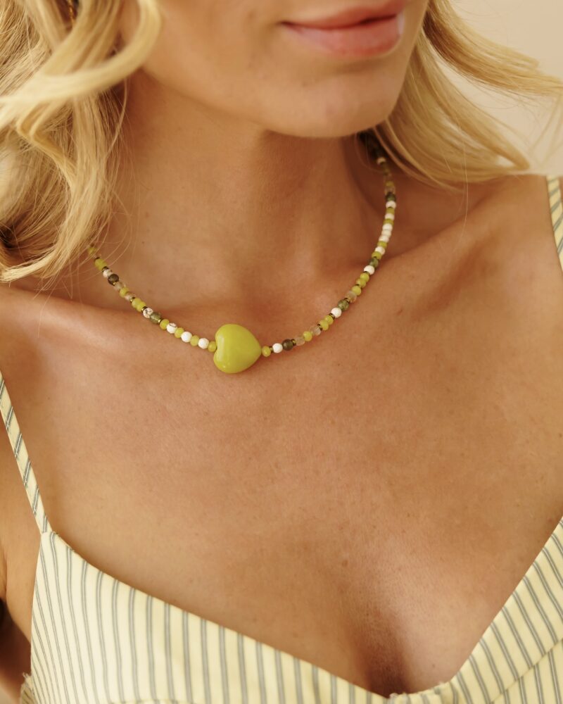 Naszyjnik typu choker Limoncello - Jadeit, Howlit, Apatyt